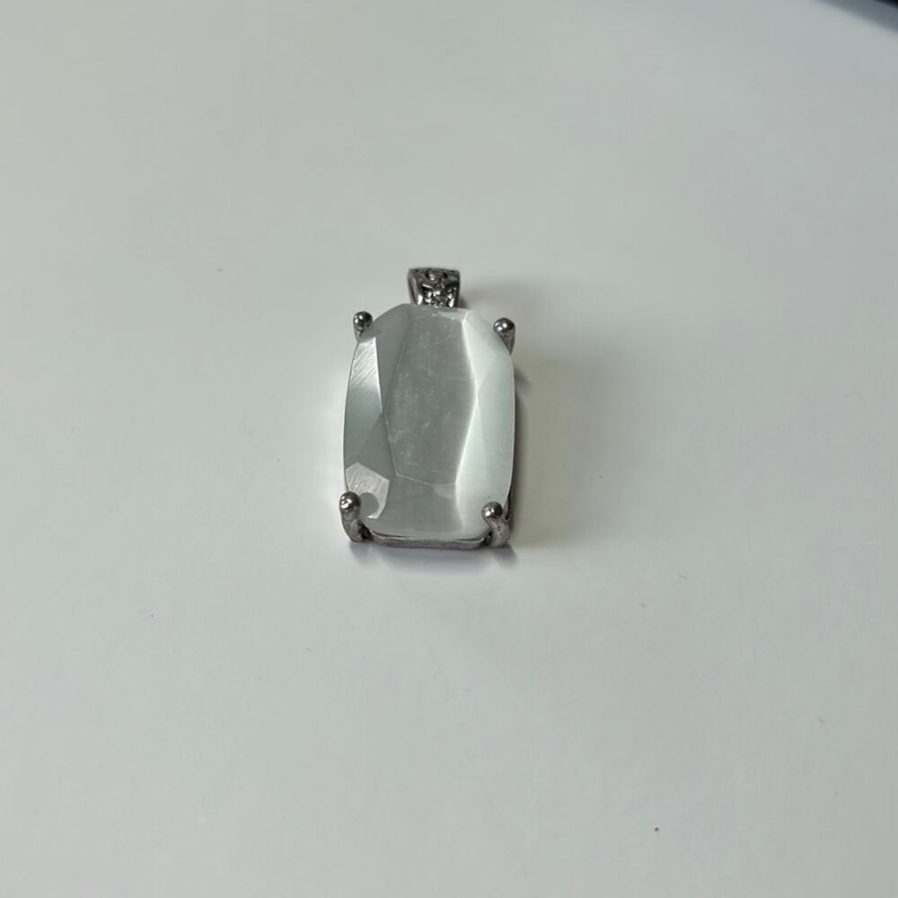 Unbranded Mother of Pearl Rectangle Pendant Set in Silver Size 1 Inch x 1/2 inch